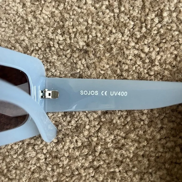 Blue Retro 90’s Rectangle Sunglasses - Picture 4 of 5